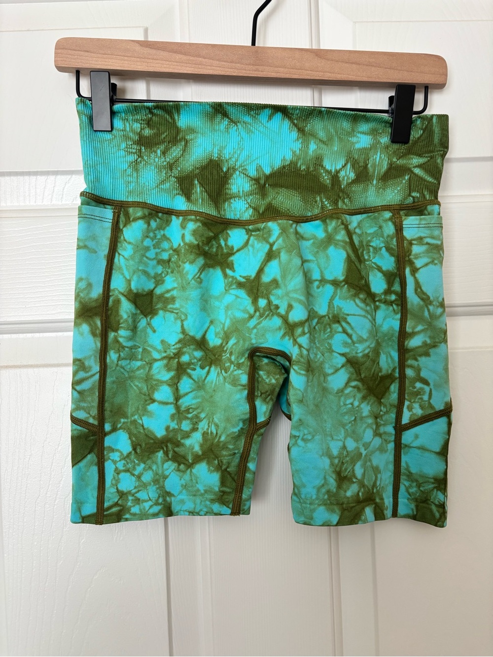 PINK Victoria's Secret Teal and Olive Tie-Dye High-Waist Biker Shorts